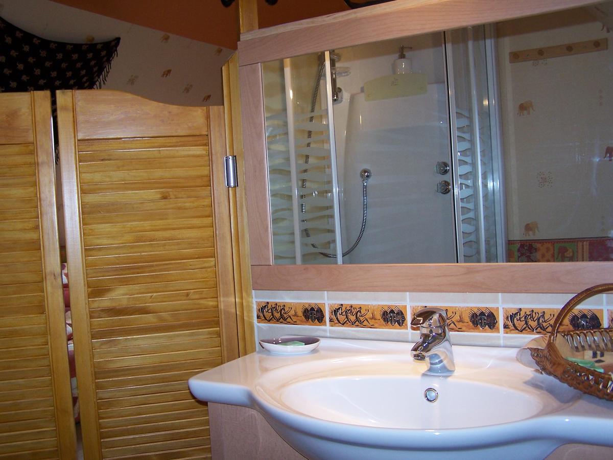 Une Chambre D'Hote Івто Екстер'єр фото